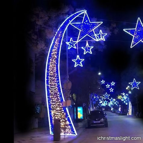 Outdoor decorative large blue star lights | iChristmasLight Best Christmas Destinations, Christmas Tree Shopping, Exterior Christmas Lights, Blue Christmas Lights, Street Decoration, Star Lights, Warm White Lights, Lights Wedding Decor, Christmas Destinations