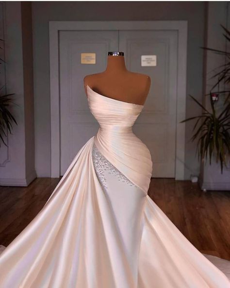 Flash and Pizzazz on Instagram: “ABSOLUTELY GORGEOUS @valdrinsahitiofficial DRESSES! Pick your fave 😁😁 #valdrinsahitiofficial • • • • • • • • • • • • #Couturefashion…” Fancy Wedding Dresses, White Wedding Dress, Dream Wedding Ideas Dresses, Gala Dresses, Glam Dresses, Dresses To Wear To A Wedding, Dream Wedding Dresses, Ball Dresses, Fancy Dresses