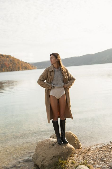 Felicia Sewerinsson Countryside Editorial, Fashion Editorial Nature, Danielle Copperman, Nature Editorial, Countryside Fashion, Mountain Photoshoot, France Fashion, Lake Photoshoot, Como Lake