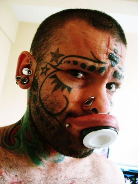 EXTREME BODY MODS!!! Too much, do you think? I personally think the lip-gauging is absolutely disgusting...It just looks so...so bad... Mouth Piercings, S Tattoos, Piercing Chart, Trumpet Player, Portable Shower, Okie Dokie, Types Of Piercings, Body Modification, Lip Ring