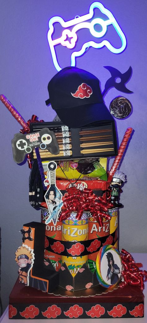 Anime Gift Basket Ideas, Anime Christmas Gift Ideas, Gamer Basket Ideas, Anime Gift Basket, Anime Gift Ideas For Him, Gamer Gift Basket, Anime Basket, Halloween Craft Kits, 30th Birthday Presents