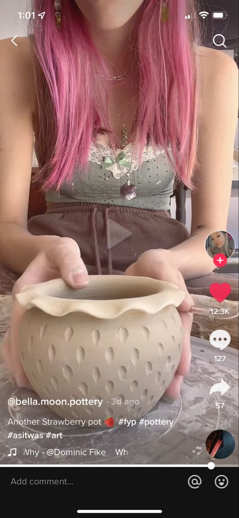 Coiling Method Ceramics, Cute Handbuilt Pottery, Pottery Begginer Ideas, Complex Ceramics Projects, Hand Pottery Ideas Simple, Pottery Wheel Beginners Ideas, Wheel Thrown Pots, Simple Pottery Wheel Ideas, Functional Pottery Ideas Fun