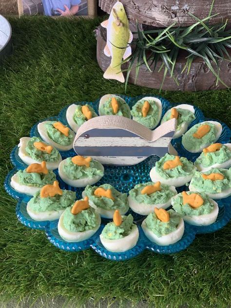 Fishing Theme Gender Reveal Ideas, Fishing Party Food, Gone Fishing Party, Fishing Theme Birthday, Fishing Theme Party, Birthday Fishing, Fishing Themed Birthday Party, Party Tricks, Baby Shower Fishing