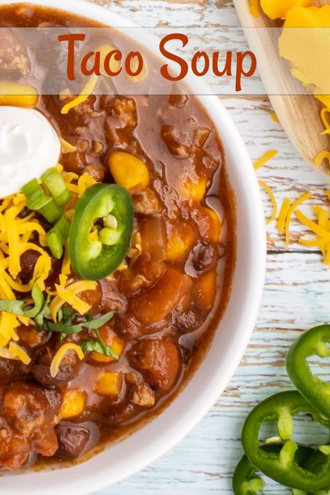 Beef Dinner Ideas Healthy, Taco Chili Recipe, Taco Spices, Pig Recipes, Corn And Black Beans, Taco Soup Recipe Easy, Taco Chili, Pinto Bean Recipes, Chile Colorado