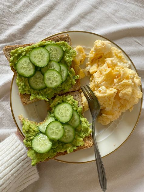 Very Healthy Food, Low Calorie Snacks Healthy, Recipes With Rotisserie Chicken, Toast Avocado, Birthday Cake Decorating Ideas, Healthy Food Menu, Recipes Baking, Cake Decorating Ideas, Simple Birthday