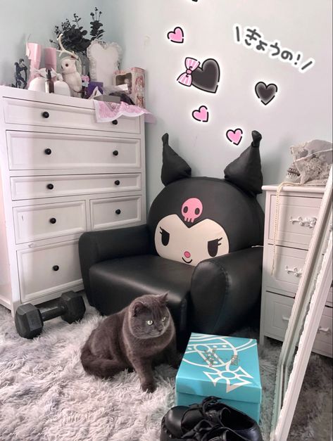 Kuromi House, Kuromi Themed Room, Kuromi Aesthetic Room, Kuromi Items, Kuromi Bedroom, Kuromi Room Decor, Kuromi Room, Kawaii Room Ideas, Hello Kitty Bedroom