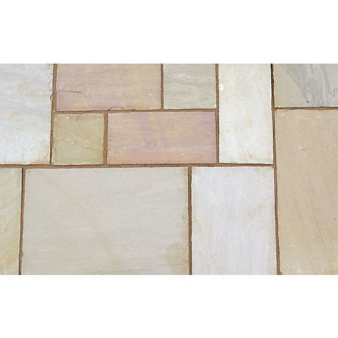 Marshalls Indian Sandstone Textured Buff Multi Circle Paving Kit - 6.34 m2 pack | Wickes.co.uk Circle Paving, Laying A Patio, Inside Plants Decor, Sandstone Paving Slabs, Sandstone Texture, Indian Sandstone, Garden 2023, Backyard Seating Area, Sandstone Color