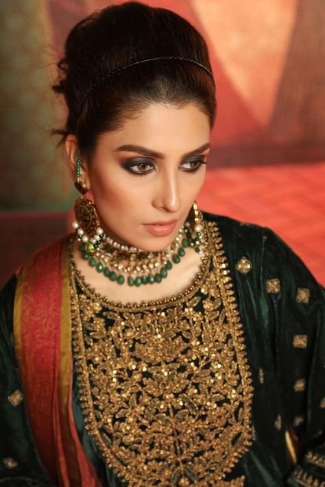 Beauty Crush, Embroidered Suit, Ayeza Khan, Fancy Dress Design, Silk Dupatta, Kurta Designs, Satin Silk, Designer Wear, Ethnic Fashion