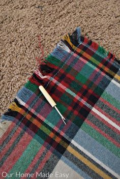 Flannel Scarf Diy, Flannel Projects, Diy Blanket Scarf, Make Your Own Blanket, Sew Blankets, Sewing Scarves, Scarf Diy, Flannel Scarf, Flannel Scarves