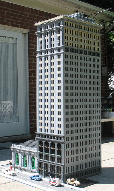 Penobscot Annex, Detroit, Michigan - LEGO Model | My renditi… | Flickr Lego Skyscraper, Scale Model Architecture, Minecraft Skyscraper, Europe Buildings, Minecraft City Buildings, Ho Scale Buildings, Apartments Exterior, Scale Model Building, Urban Design Concept