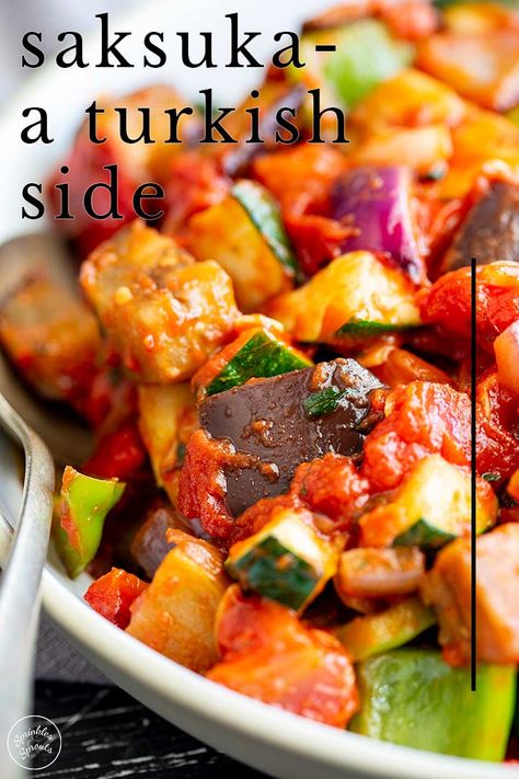 Vegetables In Tomato Sauce, Turkish Roasted Vegetables, Arabic Vegetable Recipes, Turkish Vegetable Recipes, Turkish Side Dishes, Turkish Eggplant Recipes, Turkish Sides, Arabic Vegetables, Saksuka Recipe