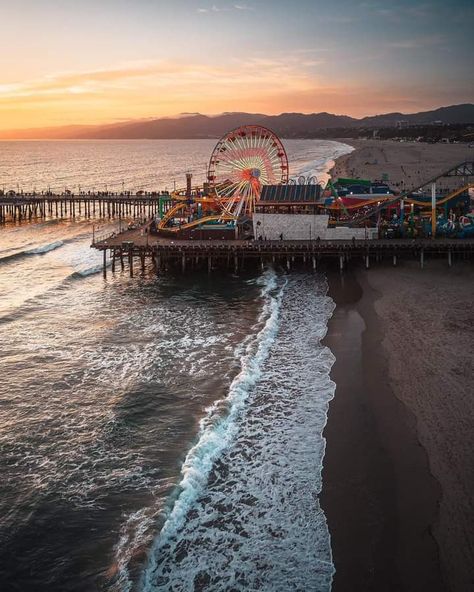 Pier Santa Monica, Santa Monica Pier, Santa Monica California, Dream Holiday, National Day, Santa Monica, Log In, Log, California