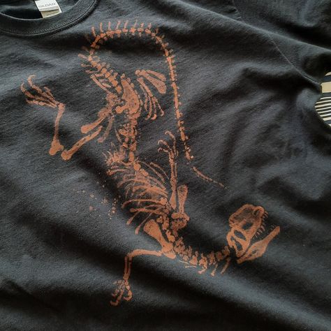 Painted Tshirt, Bleach Shirt Diy, Bleaching Clothes, Painted T Shirt, Academia Clothing, Painted Clothes Diy, Dinosaur Fossil, Dark Academia Clothing, Tshirt Painting