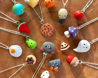 Polymer Clay Kunst, Polymer Clay Kawaii, Clay Pendants, Message Necklace, Handcrafted Gifts, Tanah Liat, Polymer Clay Diy, Polymer Clay Jewelry Diy, Christmas Handmade