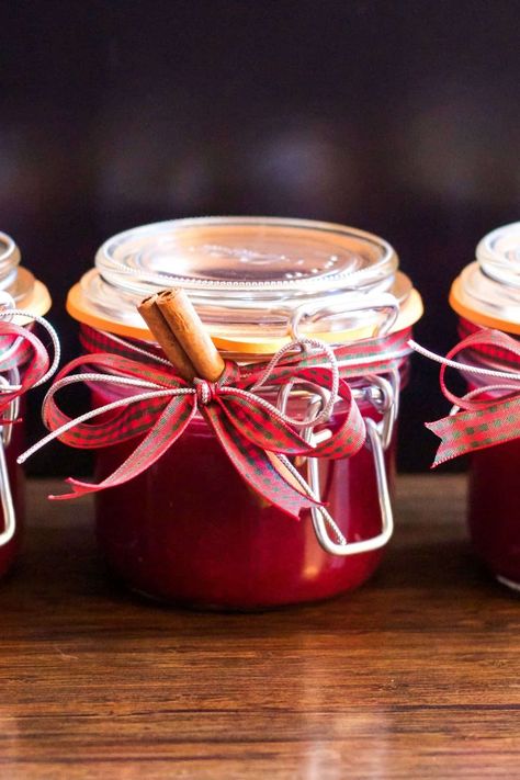 Strawberry Jam With Pectin, Mulled Wine Jelly, Pectin Recipes, Christmas Strawberry, Easy Strawberry Jam, Wine Jelly, Christmas Jam, Freezing Apples, Strawberry Jam Recipe