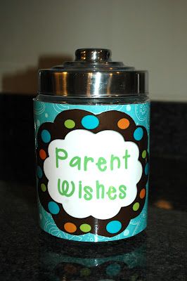 Parent Wish Jar (Freebie)--great idea! Parents always want to tell you 100 things about their kid at Open House; now they can write it and put it in the wish jar and they won't take up 30 minutes of your time (while other parents who want to d the same thing stand around getting frustrated!).  This gal is genius! Parent Wishes Open House, Wish Jar, Curriculum Night, Meet The Teacher Night, School Open House, House Night, Parent Night, Open House Ideas, First Days Of School