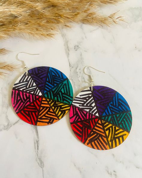 🍃 Hand painted wooden Earrings 🍃 ▪️𝑯𝒂𝒏𝒅𝒎𝒂𝒅𝒆 𝒆𝒂𝒓𝒓𝒊𝒏𝒈𝒔 👐 ▪️𝑴𝒂𝒅𝒆 𝑰𝒏 𝑨𝒖𝒔𝒕𝒓𝒂𝒍𝒊𝒂 (𝑷𝒆𝒓𝒕𝒉)🇦🇺 ▪️𝑾𝒐𝒓𝒍𝒅𝒘𝒊𝒅𝒆 🌍 𝑫𝒆𝒍𝒊𝒗𝒆𝒓𝒊𝒆𝒔 📦 ▪️𝑶𝒏𝒍𝒊𝒏𝒆 𝑻𝒓𝒂𝒏𝒔𝒇𝒆𝒓💵/𝑷𝒂𝒚𝑷𝒂𝒍 ▪️𝑾𝒉𝒐𝒍𝒆𝒔𝒂𝒍𝒆/ 𝑹𝒆𝒕𝒂𝒊𝒍 . . . 𝑷𝒓𝒆 𝑶𝒓𝒅𝒆𝒓𝒔 🌿𝑭𝒓𝒆𝒆 𝒅𝒆𝒍𝒊𝒗𝒆𝒓𝒚 𝒇𝒐𝒓 𝒐𝒗𝒆𝒓 $100 𝑶𝒓𝒅𝒆𝒓𝒔 (Delivery via Registered Post) 🔹Colours-colours can be customised #sustainablefashion #sustainableearrings #tasselearrings #wood #woodearrings #handpaintedearrings #ecofriendly #smallbusiness #woodencraft #aussie #perthearrings #sustainablejewelry #handmade #handmadeearrings ... Wooden Earrings Handmade, Australia Perth, Hand Painted Earrings, Sustainable Jewelry, Wooden Earrings, Wood Earrings, Wooden Crafts, Tassel Earrings, Handmade Earrings