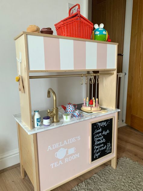 Ikea Kitchen Ice Cream Stand, Ikea Spisig Play Kitchen Hack, Ikea Duktig Makeover, Duktig Kitchen Hack, Ikea Duktig Hack, Ikea Duktig Kitchen, Ikea Play Kitchen Hack, Ikea Kids Kitchen, Diy Kids Kitchen