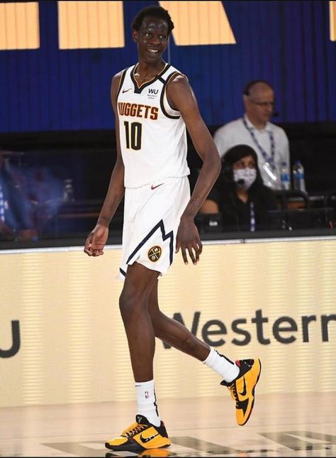 Bol Bol Gilfriend: Bol Bol is a professional basketball player currently playing for the Denver Nuggets in the NBA. He was born on November 16, 1999, in Khartoum, Sudan, and is the son of former NBA player Manute Bol. Bol Bol is a 7’2″ high power forward/center recognized for his extent, height, and shooting ability. He played one year of college basketball at the University of Oregon before being drafted 44th overall by the Miami Heat in the 2019 NBA Draft. He was later exported to Manute Bol, Csi Vegas, Swamp Monster, Kobe 5, American Chopper, First Year Of College, Nba Draft, Fresh Sneakers, Mixed Kids