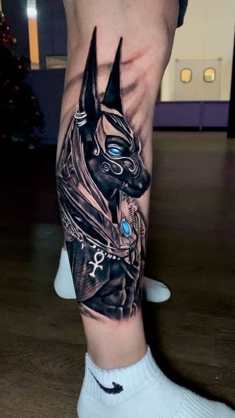 Anubis Leg Tattoo, Anubis Back Tattoo, Anubis Tattoo Men Ideas, Egypt Tattoo Design, Egyptian Eye Tattoos, Herren Hand Tattoos, Egyptian Tattoo Sleeve, Anubis Tattoo, Wolf Tattoo Sleeve