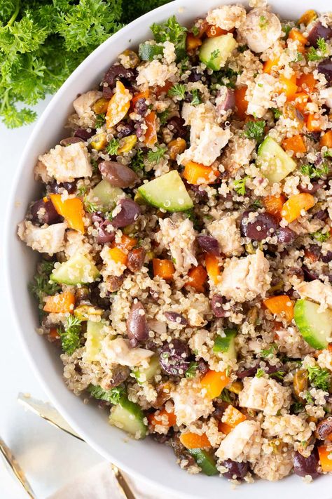 Mediterranean Quinoa Salad with Chicken Dense Bean Salad With Chicken, Quinoa Salad With Chicken, Mediterranean Grilled Chicken, Leftover Chicken Breast, Mediterranean Quinoa, Black Bean Chicken, Mediterranean Quinoa Salad, Salad With Chicken, Poached Chicken