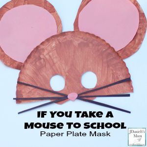 Before or after reading the book If You Take a Mouse to School, it will be such fun to make a paper plate mouse mask. This is a simple and easy craft. Mouse Paper Craft, Preschool Mouse, Paper Plate Masks, Mouse And The Motorcycle, Mouse Mask, Halloween Mouse, Pre K Pages, Mouse Crafts, School Paper