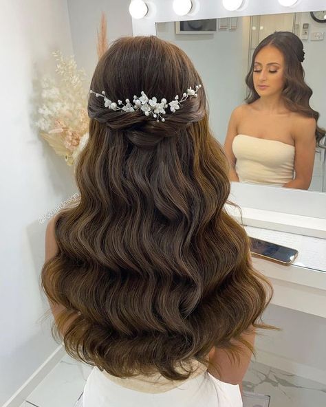 Wedding Hairstyles With Hairpiece, Wedding Hairstyle With Hairpiece, Simple Wavy Hairstyles For Wedding, Sweet 17 Hairstyles, Hair Tiara Hairstyles, Hairstyles With A Tiara, Formal Hairstyles Down, Hairpiece Hairstyles, Sweet 16 Hair