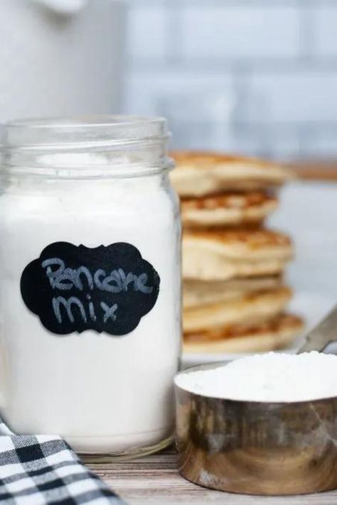 Pioneer Woman Mason Jar Pancake Mix is a fun and convenient way to make homemade pancakes. It involves mixing together the dry ingredients for a batch of Simple Homemade Pancakes, Pancake Mix Gift, Pancake Mix In A Jar, Pancakes In A Jar, Buttermilk Baking, Best Pancake Mix, Easy Pancake Mix, Egg Free Pancakes, Dry Buttermilk