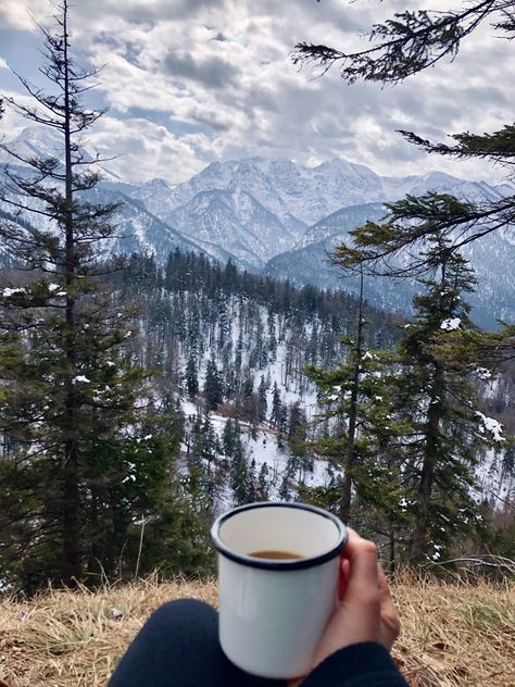 this is where I enjoy my morning coffee the most... in the mountains, far away from civilisation. Just me, some fresh brewn coffee and a good friend by my side. Mountain Coffee Aesthetic, Morning In The Mountains, Outdoor Coffee Aesthetic, Coffee By The Lake, Camping Coffee Aesthetic, Coffee In Mountains, Mountain Coffee Shop, Coffee And Mountains, Coffee Mountains