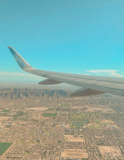 #airplane #phoenix #arizona #view Phoenix Arizona Aesthetic, Arizona Aesthetic, High Hopes, Phoenix Arizona, Arizona Travel, Phoenix, Spring Break, Utah, Airplane View