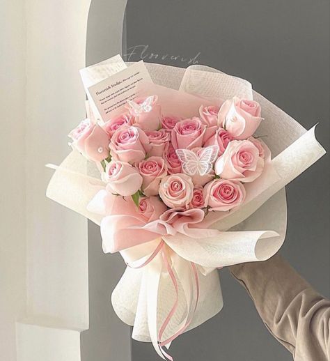 Coquette Bouquet Of Flowers, Coquette Flower Bouquet, Bouqette Of Flowers Birthday, Pink Roses Bouquet Aesthetic, 25 Roses Bouquet, Coquette Bouquet, Cute Flower Bouquets, Korean Flower Bouquet, Pink Bouquet Flowers