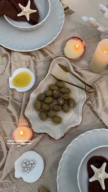 Kimberly Anne on Instagram: "SHARING MY FAVORITE TABLESCAPE OF 2023 : Mermaids + martinis 🍸 🐚🫒 This mermaid-themed tablescape adds a nice touch to events such as bridal showers and summer dinner parties, creating a whimsical atmosphere for your guests to enjoy 🫶🏼" Mermaid Theme Dinner Party, Yacht Bridal Shower Ideas, Coastal Theme Bridal Shower Ideas, Ocean Themed Tablescape, Mermaid Theme Dinner, Seashell Dinner Party, Sea Themed Dinner Party, Ocean Dinner Party, Beach Theme Dinner Party