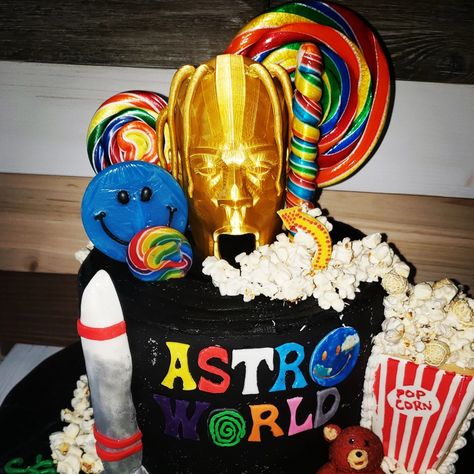 Travis Scott birthday party theme Astro World Birthday Party, Astro World Party Theme, Travis Scott Party Theme, World Tour Birthday Theme, Rapper Cakes Ideas, Travis Scott Birthday Cake, Travis Scott Cake, Travis Scott Birthday, Astro World