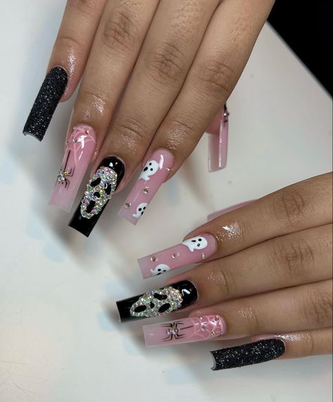 It Nails Halloween, Oct Nails, Nails Acrylic Halloween, Ongles Bling Bling, Horror Nails, Holloween Nails, Halloween Press On Nails, Halloween Acrylic Nails, Fall Nail Art Designs