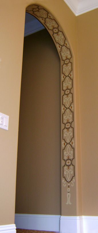 Painted Border Around Arch by Jeff Huckaby Painted Archways Between Rooms, Painted Archways In Homes, Arched Doorways Interior Decor, Painted Archway, Archway Ideas, Kitchen Arch, Archways In Homes, Wall Arch, Arch Molding