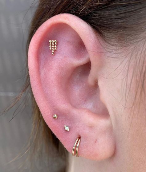 Orbital Lobe Piercing, Transverse Lobe Piercing, Lobe Piercings, Unique Faces, Some Body, Lobe Piercing, Body Piercings, Body Modifications, Body Piercing Jewelry