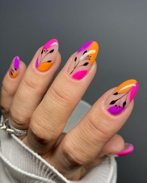 Tayla | I am so ready for summer nails & sunshine ☀️🍊 @theprogeluk Ultra base, Mai Tai, Sophia, Glade, Topcoat @homeofnailart… | Instagram Fun Colorful Nails, Really Short Nails, Painting Nails, Uñas Ideas, Sassy Nails, Nail Art Designs Diy, Bright Nails, Mai Tai, Uñas Acrilicas