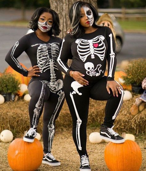 Black Celebrity Halloween Costumes, Maternity Halloween Costumes, Mother Daughter Halloween Costumes, Maternity Halloween, Best Celebrity Halloween Costumes, Black Celebrity News, Celebrity Halloween, Classic Halloween Costumes, Hot Costume