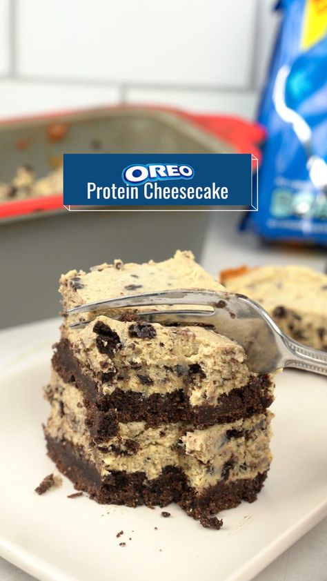 Protein Cheesecake Recipe, High Protein Cheesecake, Cottage Cheese Desserts, Packed Meals, Protein Cheesecake, Slice Recipe, Protein Baking, Protein Chocolate, Protein Packed Meals