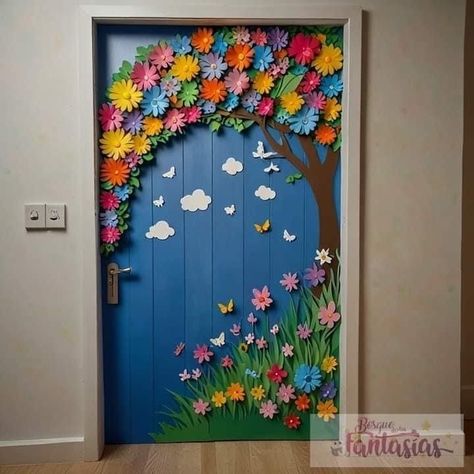 Class Door Decoration Ideas For Preschool, Preschool Door Decorations, Kindergarten Art Crafts, Decoration Class, School Board Decoration, Paper Flower Art, Preschool Arts And Crafts, Preschool Art Activities, Door Decorations Classroom