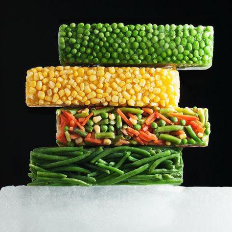 The 11 Best Frozen Vegetables To Stockpile (And How To Cook Them) Roasting Frozen Vegetables, Cheesy Pasta Bake, Frozen Butternut Squash, Prevent Food Waste, Food Scientist, Frozen Fruits, Cheesy Sauce, Frozen Veggies, Creamed Spinach