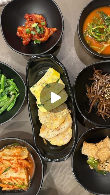 Luiza Paes on Instagram: "✨Dos K-Dramas para realidade, trago para vocês conhecerem o @restaurantemiga , uma experiência completa da culinária coreana. 🇰🇷 Me digam nos comentários se gostaram da dica 🥰 🥢🇰🇷 Pratos do Vídeo: - Banchan - R$ 0,00 (Acompanhamentos); - Dak-Gangjon - R$60,00 (Frango frito apimentado); - Topokki - R$55,00 (Massa a base de arroz apimentado); - Mandu - R$55,00 (Bolinho recheado de carne e vegetais); - Gu-I Variado - R$200,00 (Churrasco Coreano de Angus bovino e Panceta Suína. Serve 3 pessoas); e - Bibimbap - R$48,00 (“arroz mesclado” com vegetais, carne e ovo) 📍Rua Américo de Campos, 128 (Liberdade, São Paulo) . . . #restaurantemigá #culinariacoreana #comidacoreana #kdrama #dramacoreano #restaurantecoreano #dicarestaurantesp #bairroliberdade #koreiafood #rest K Dramas, On Instagram