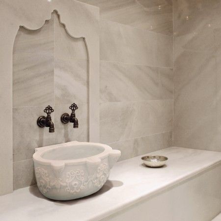 hamam Steam Shower Cabin, Arabian Decor, Moroccan Bath, Spa Interior Design, Sauna Steam Room, Spa Interior, Shower Cabin, Bathroom Design Inspiration, Spa Design