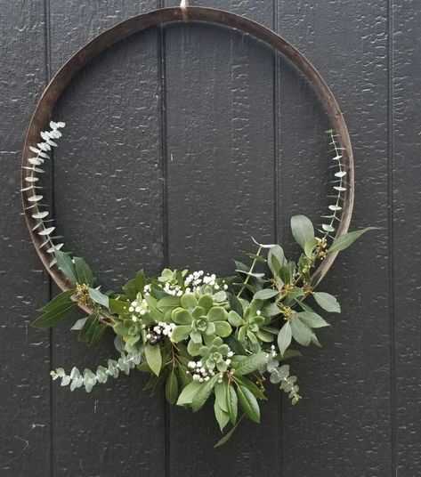 Wine Barrel Rings Wreath, Whisky Barrel Rings, Wine Barrel Ring Wreath, Wine Barrel Rings Ideas, Barrel Rings Repurposed, Ring Arrangement, Holiday Planters, Natural Wreaths, Wine Barrel Ring