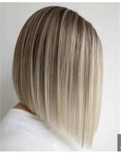 Straight Bobs, Trendy We Fryzurach, Inverted Bob Hairstyles, Balayage Blonde, Bob Hairstyles For Fine Hair, Long Bob Hairstyles, Penteado Cabelo Curto, Short Hair Styles Easy, Hairstyles For Round Faces