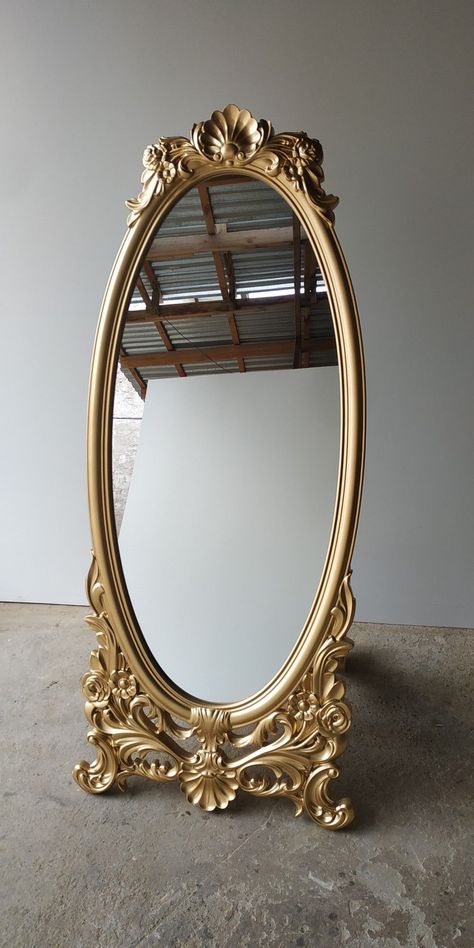 Mirror Bedroom Decor, Fancy Mirrors, Dining Room Furniture Design, Nouveau Furniture, Mirror Decor Living Room, Rococo Furniture, Baroque Decor, Art Nouveau Furniture, Diy Room Decor For Teens