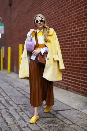 COLOR COMBOS // YELLOW & TAN Yellow Loafers For Women Outfit, Stripes Outfit, Blair Eadie, Atlantic Pacific, Studio Bag, Yellow Coat, Stripe Outfits, Yellow Outfit, Quirky Fashion