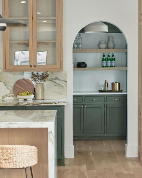 33 Kitchen Door Ideas to Transform Your Culinary Space Elegantly - placeideal.com Arched French Pantry Doors, Arch Into Pantry, Arched Pantry Opening, Arched Kitchen Cabinet Doors, Pantry Arch, Arch Pantry, Kitchen Archway Ideas, Archway Kitchen, Arched Pantry Door