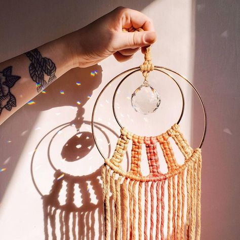 Crafteza Macrame Cords on Instagram: “Lovely Macrame Creation created by @betterdaysmacrame incorporating @crafteza_macrame_cords (link in Bio👉👉👉Various sizes and colors…” Macrame Suncatchers, Macrame Suncatcher, Macrame Cords, Suncatcher Diy, Unique Macrame, Coral Crystal, Brass Rings, Bohemian Wall Decor, Crystal Suncatcher