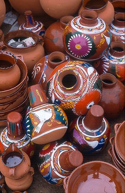 Purepecha pottery Mexico,reminds me of Grandmas house this hold the best cold water you will ever taste! Mexican Traditions, Mexican Heritage, Mexican Ceramics, Mexico Culture, Mexico Art, Mexican Decor, Mexican Designs, Mexican Party, Mexican Pottery